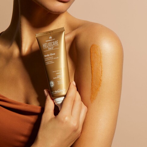 HELIOCARE 360º BODY GLOW PROTECTOR SOLAR SPF 50